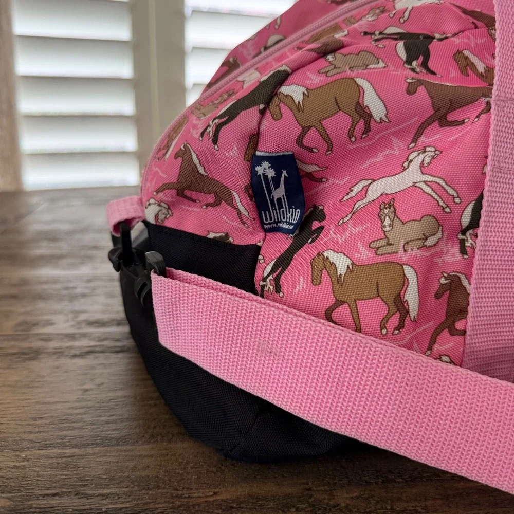 Wildkin Kids Pink Horse Print Duffel Bag Overnight Travel Gym Bag with‎ Strap